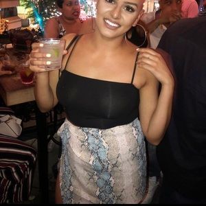 Snakeskin Slit Mini Skirt!